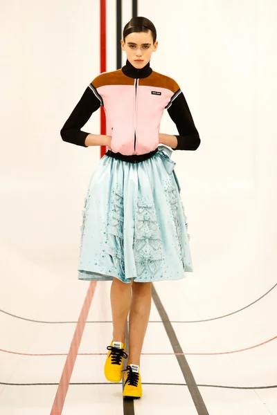 Look 35